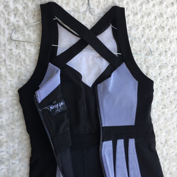 Nasty Gal Shark Deco Bodycon Dress - Picture 4 of 7